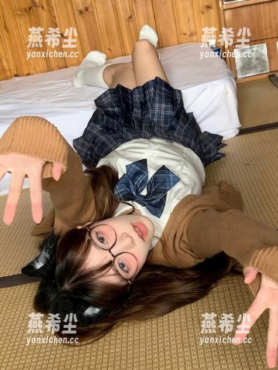 探索“51app”网址，收获最新热搜，成为吃瓜界的时尚先锋！