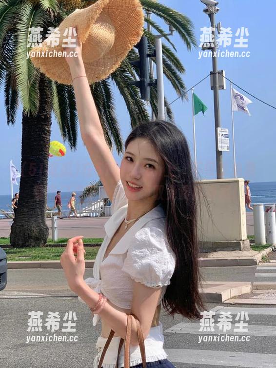 在51吃瓜fun上，不仅能免费看热门资讯，还能领取免费瓜券哦！