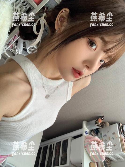吃瓜网51爆料：捕捉最新娱乐动态，下载app跟随我们的步伐吃瓜不停歇！