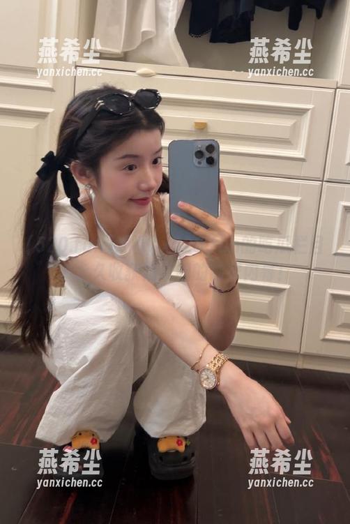 观看hx520.fun的吃瓜栏目，永久收获娱乐圈的独家内幕！