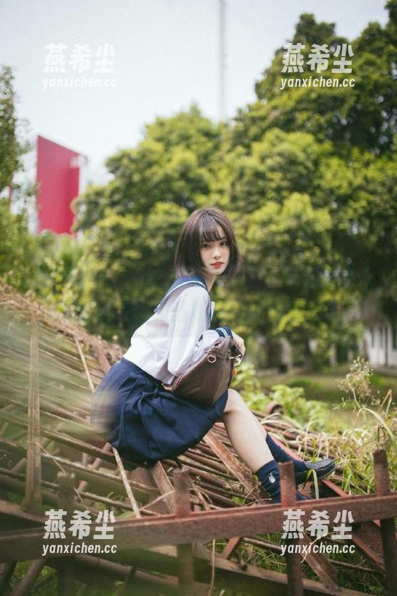 在“5吃瓜官网”上，你将发现永久的吃瓜乐趣和最新热门的话题解读！