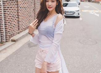66吃瓜黑料导航，汇聚明星八卦和黑料，为你带来无尽的娱乐乐趣与惊喜！