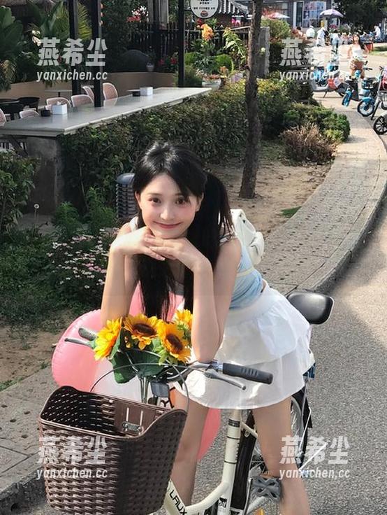 91i吃瓜中心 在91i吃瓜中心入口畅享美味瓜新闻,跟随小伙伴一起乐翻天!