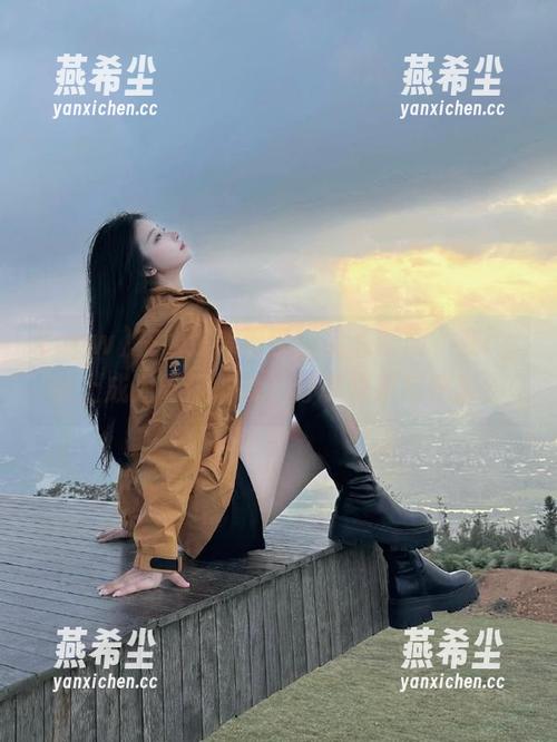 在线追踪最新的热点新闻，在cgw上成为吃瓜群众，分享快乐与惊喜！