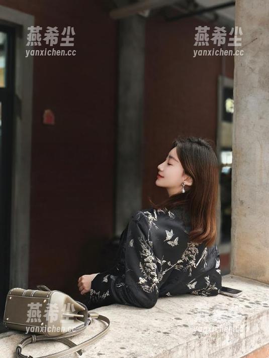hlw 吃瓜不止于此,hlwbet为你提供更多娱乐资讯,点击链接加入我们的热议吧!