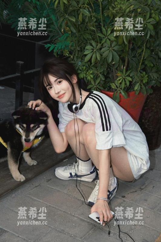 九一吃瓜完美升级，免费带你进入动漫游戏的奇妙吃瓜时光！