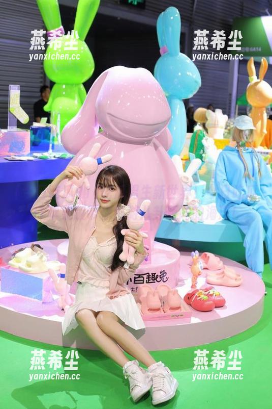 吃瓜男生新世界！今日吃瓜91苹果版带你畅游八卦新闻的海洋！