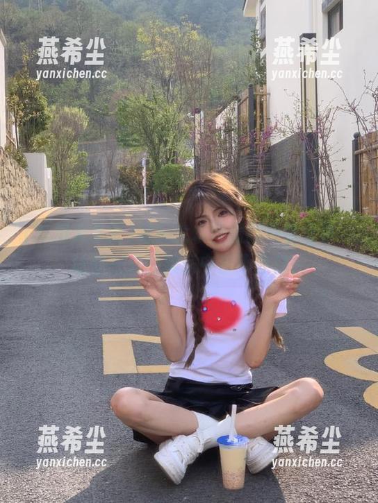 吃瓜大本营最新奇事分享，让你在八卦娱乐中乐不停息！