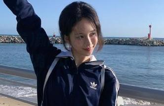 新版《吃瓜导航》上线，提供免费吃瓜线路，让你轻松找到最新美食！