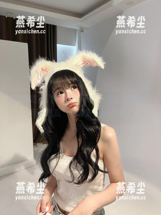 网页精彩不断，别忘了下载“网曝吃瓜”与朋友一起分享！