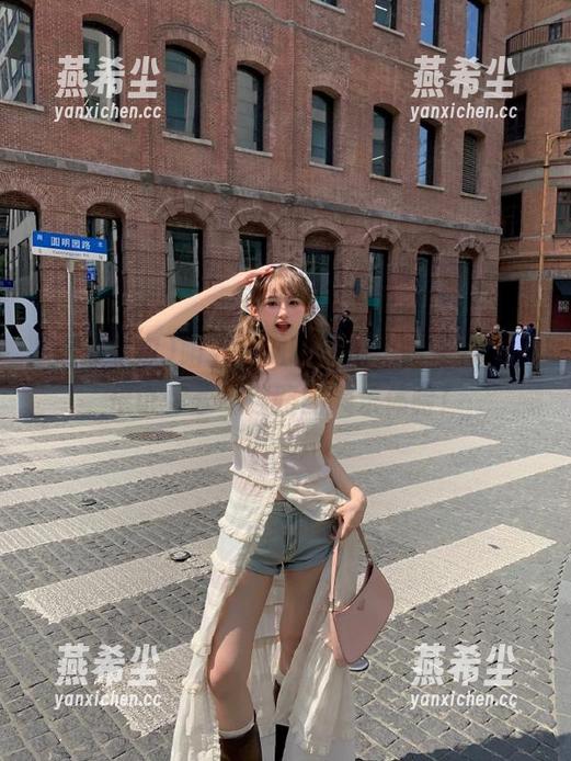 咱们在网曝吃瓜，畅聊八卦，保证你永不迷路的娱乐体验！