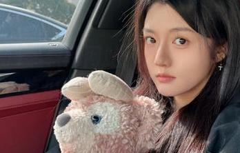 黑料网网站：揭秘网络热议事件，吃瓜群众的最佳网页选择