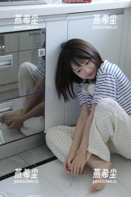 解锁黑料网在线入口，探索多条吃瓜线路，带你深入娱乐圈八卦世界！